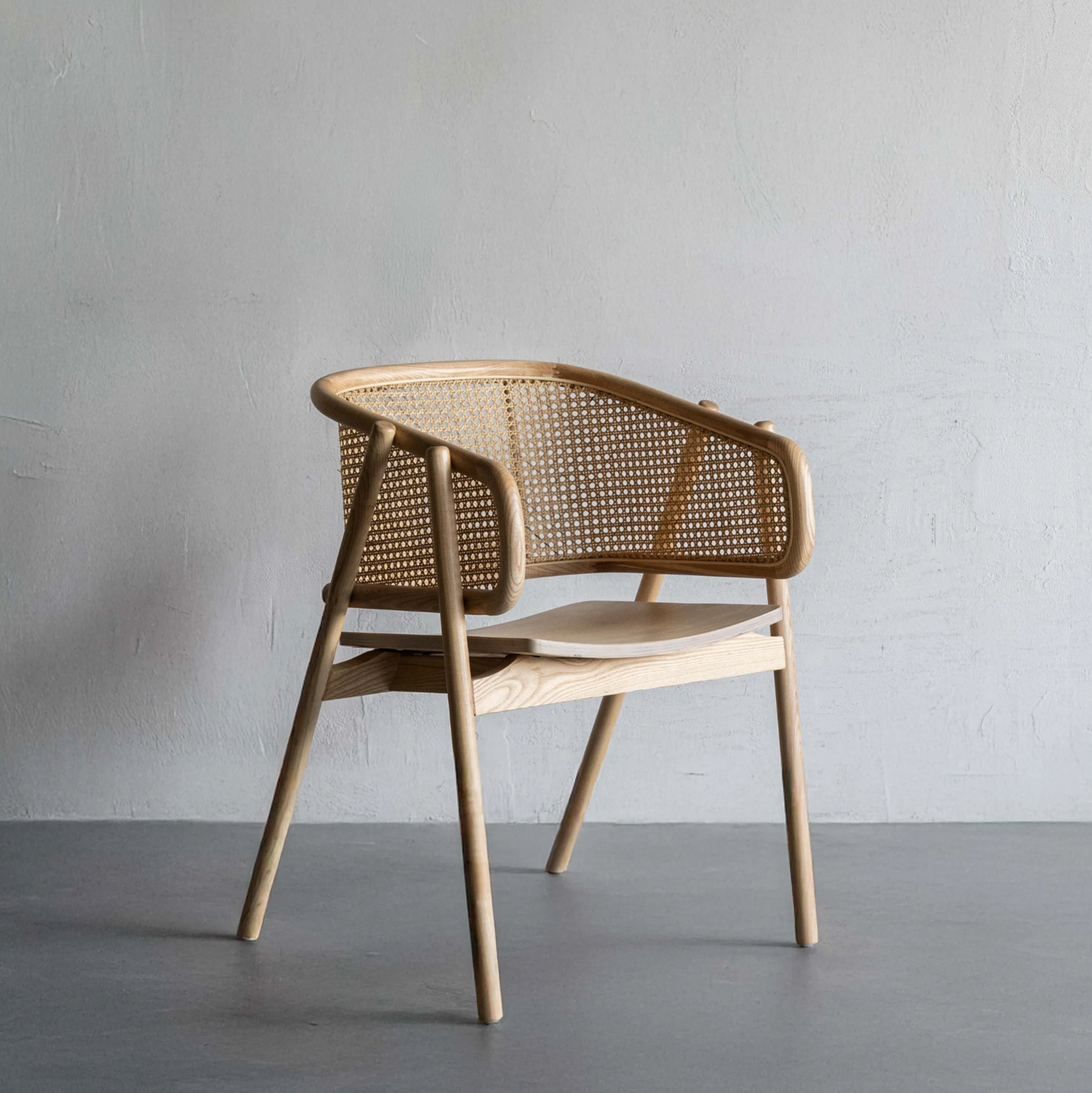 RATTAN RETRO CHAIR