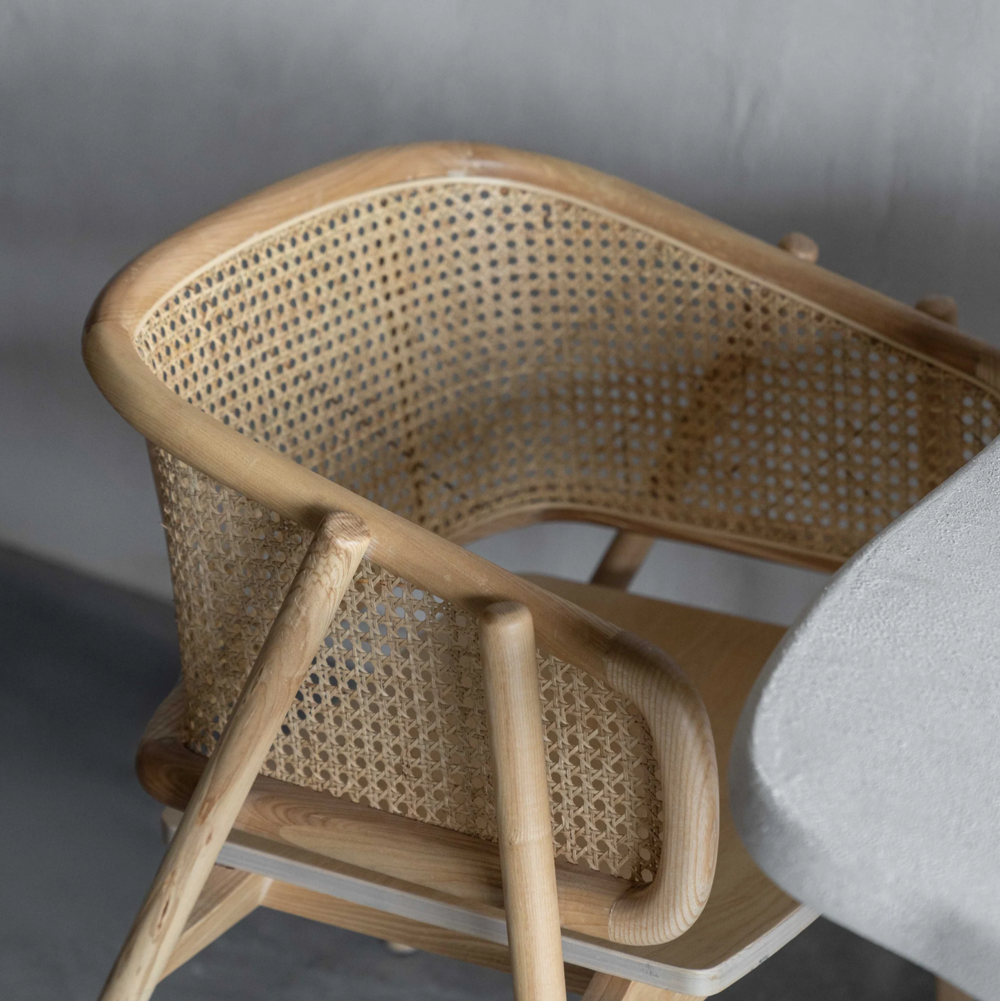 RATTAN RETRO CHAIR