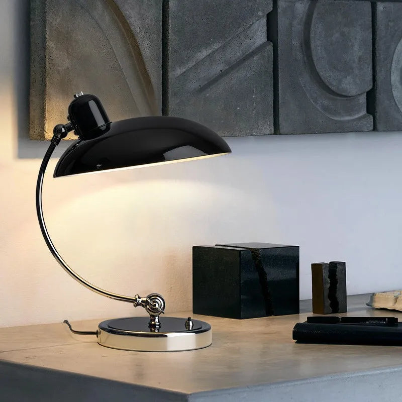 Retro Arc Lamp まだ